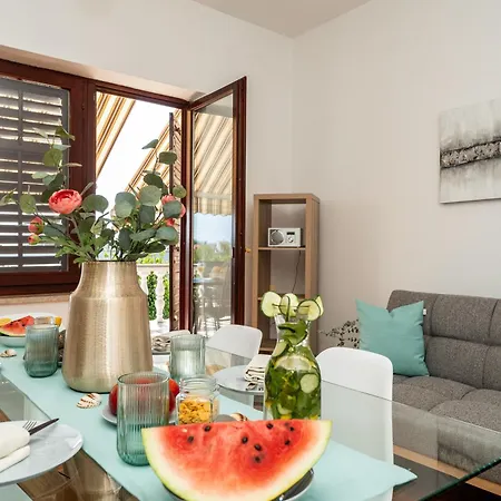 Appartement Tinel Sukošan