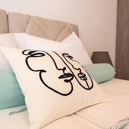 Tinel Apartment