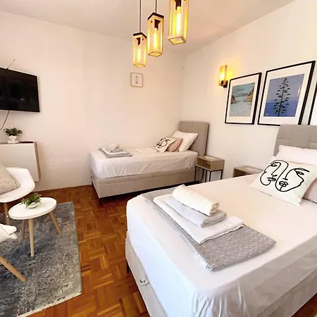 Tinel Apartment